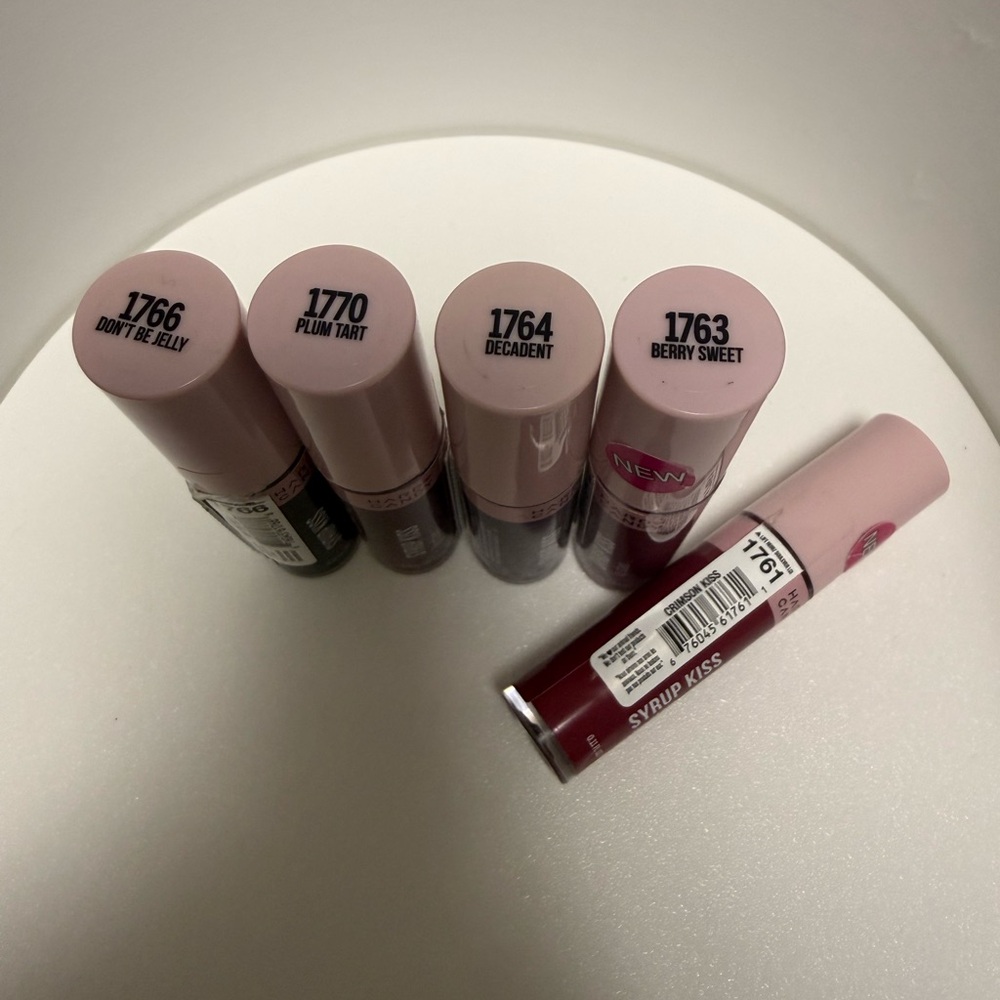 Bundle of 5 Hard Candy Syrup Kiss Long Wear Lip Tints. - Picture 2 of 2